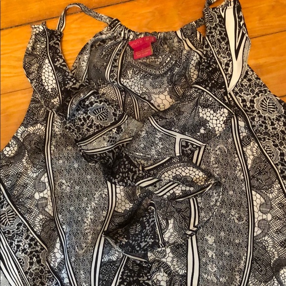 Summer Razorback Top - Picture 2 of 3